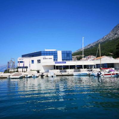 Zgrada Luke Baška Voda