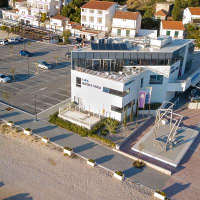 Zgrada Luke Baška Voda