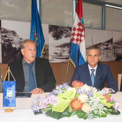 Potpisivanje Ugovora o darovanju nekretnina