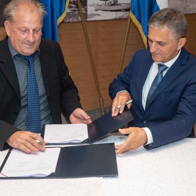 Potpisivanje Ugovora o darovanju nekretnina